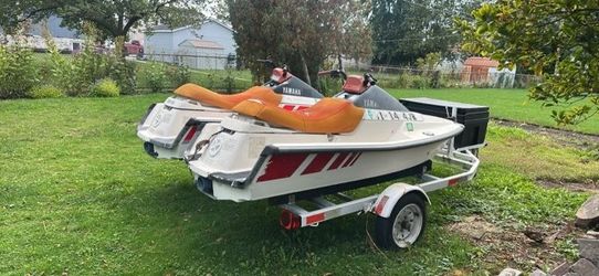 JET SKES NOT RUNNING NEED SERVICE 1989