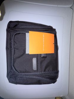 Briggs & Riley Hangable Toiletry Kit
