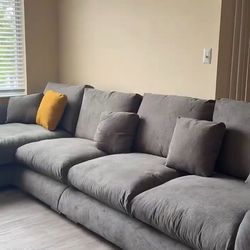 Valyou  Feathers Gray Sectional