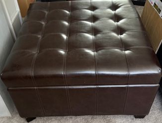 Extra large storage ottoman