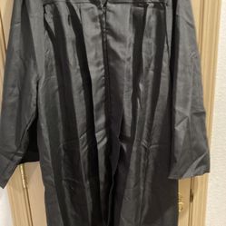Jostens Graduation gown 5’10” To 6’ Tall