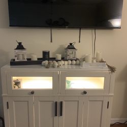 Beautiful Solid Heavy Lighted Cabinet.  Must See!