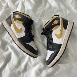 Air Jordan 1 Mid GS – Black/White/Gold Size 1Y