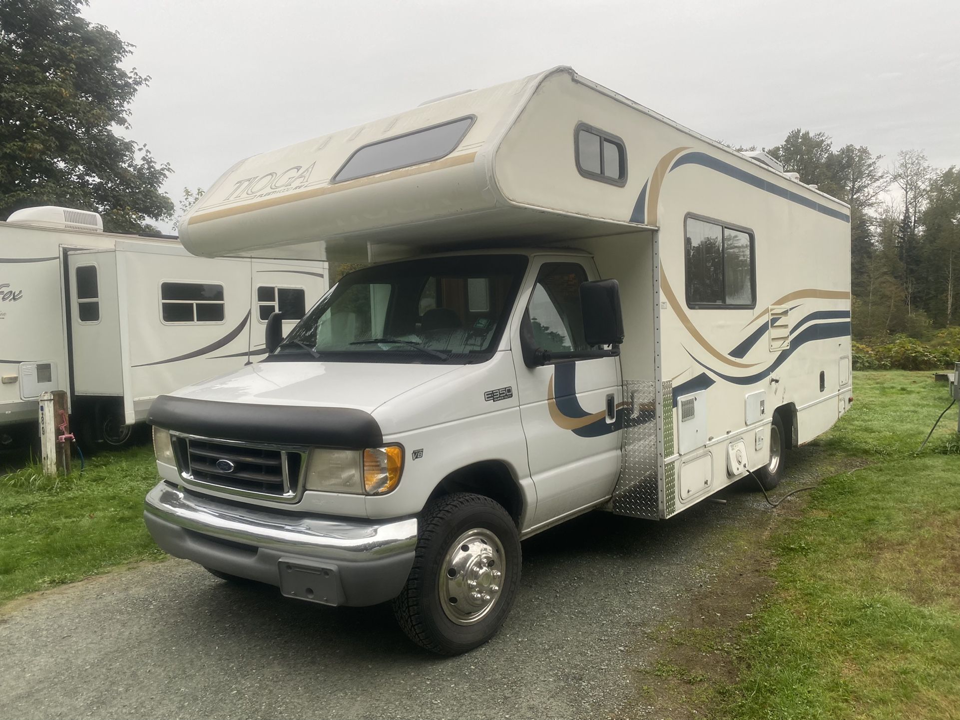 2000 Fleetwood TIOGA 24ft RV Motorhome
