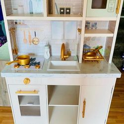 White Play Kitchen for Kids, NEW in box