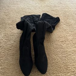 Fashion Nova women’s heeled boot