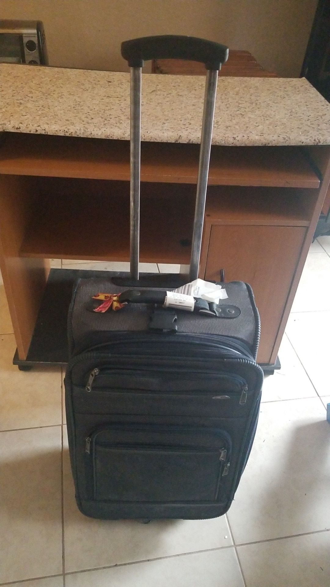 SMALL LUGGAGE ON WHEELS