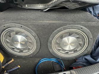 2 12” sub box whit speaker