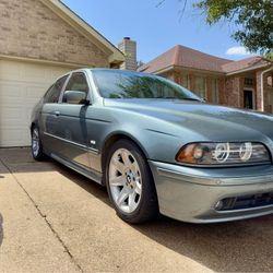 2002 BMW 525i