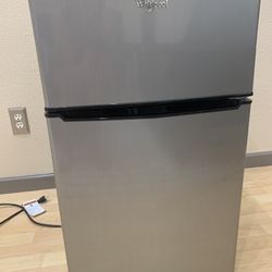 Refrigerator With  Freezer (mini) Whirlpool 