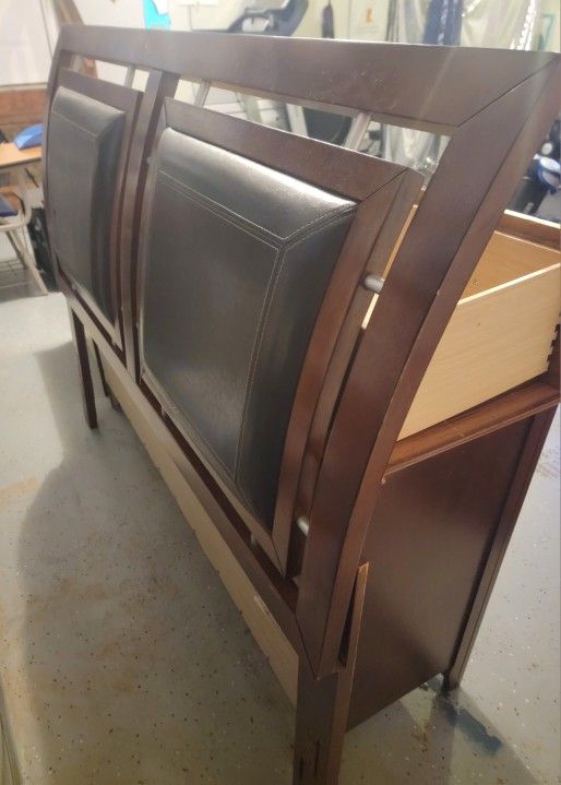 Queen Bedroom Set With Mattress