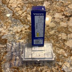 NEW VOLVO XC90 HEADLIGHT Unit OEM