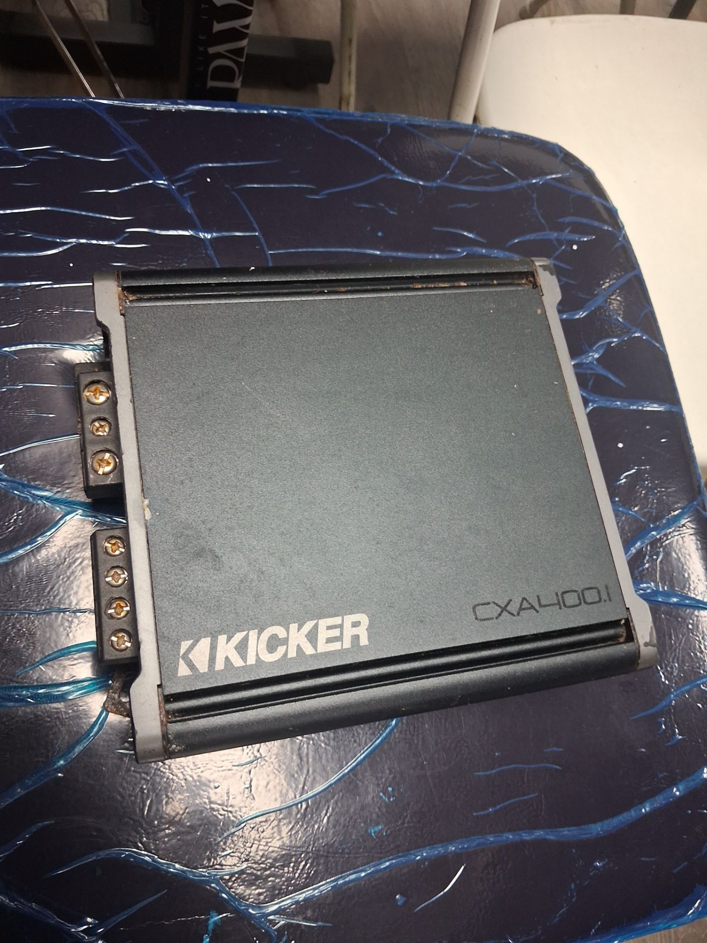 Kicker cxa400.1 amp