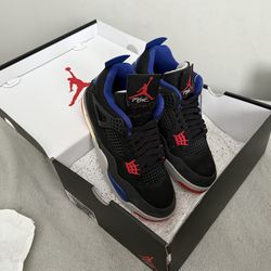 Jordan 4 Gold letter