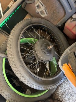 Fat tire bike e-bike
