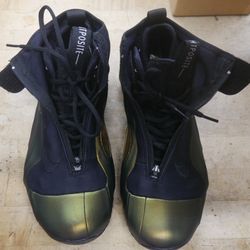 Nike Air Flightposite 2024 Metallic Gold - FV5582-700 Used size 7.5. good condition. no box. 