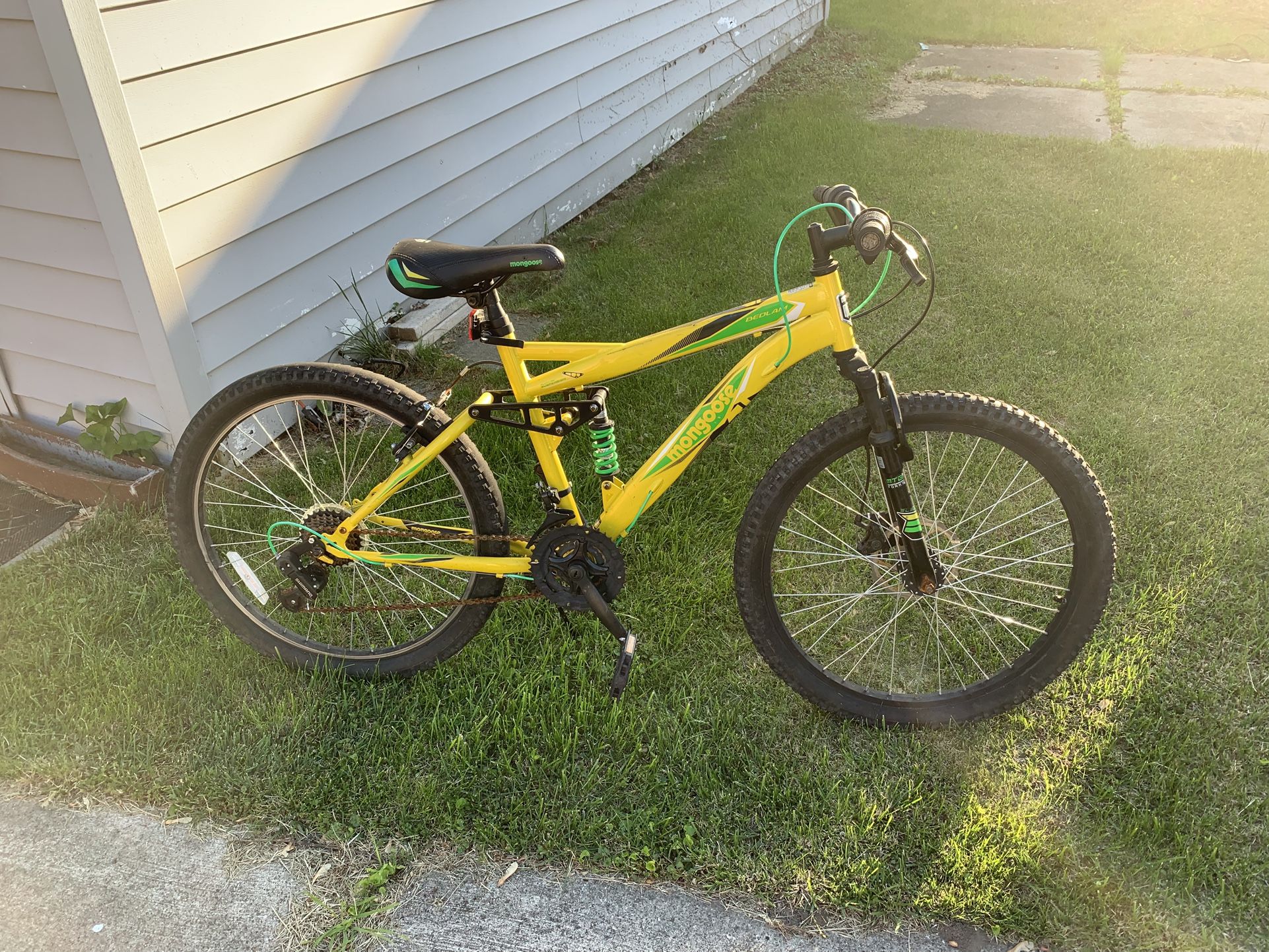 Mongoose Mountain Bike Boys 24