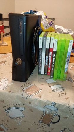 Microsoft Xbox 360 S Console 4GB System Bundle 