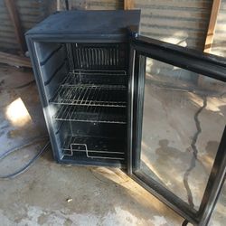 WINE Cooler and Drink Fridge 