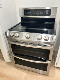 LG Electric Stove/Double Oven