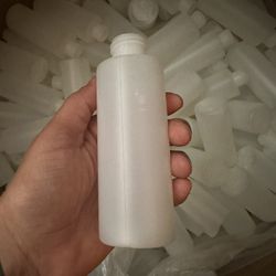 4oz Frosted Plastic Bottle w/white Lid -250qty