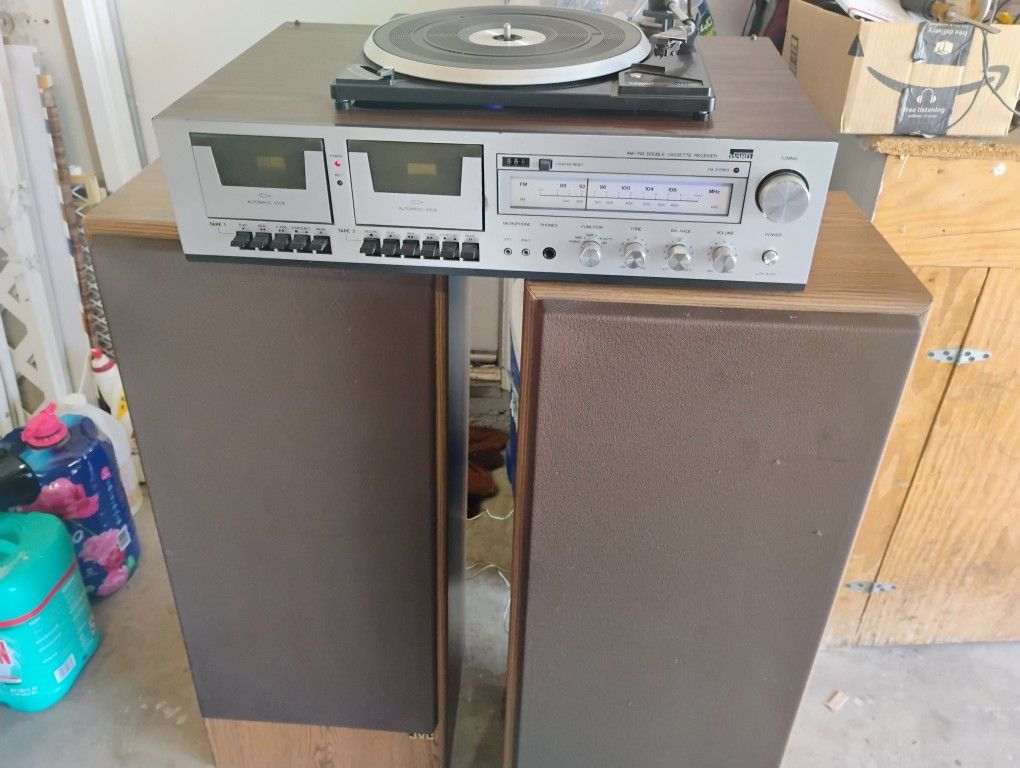 Turntable With Home Speakers