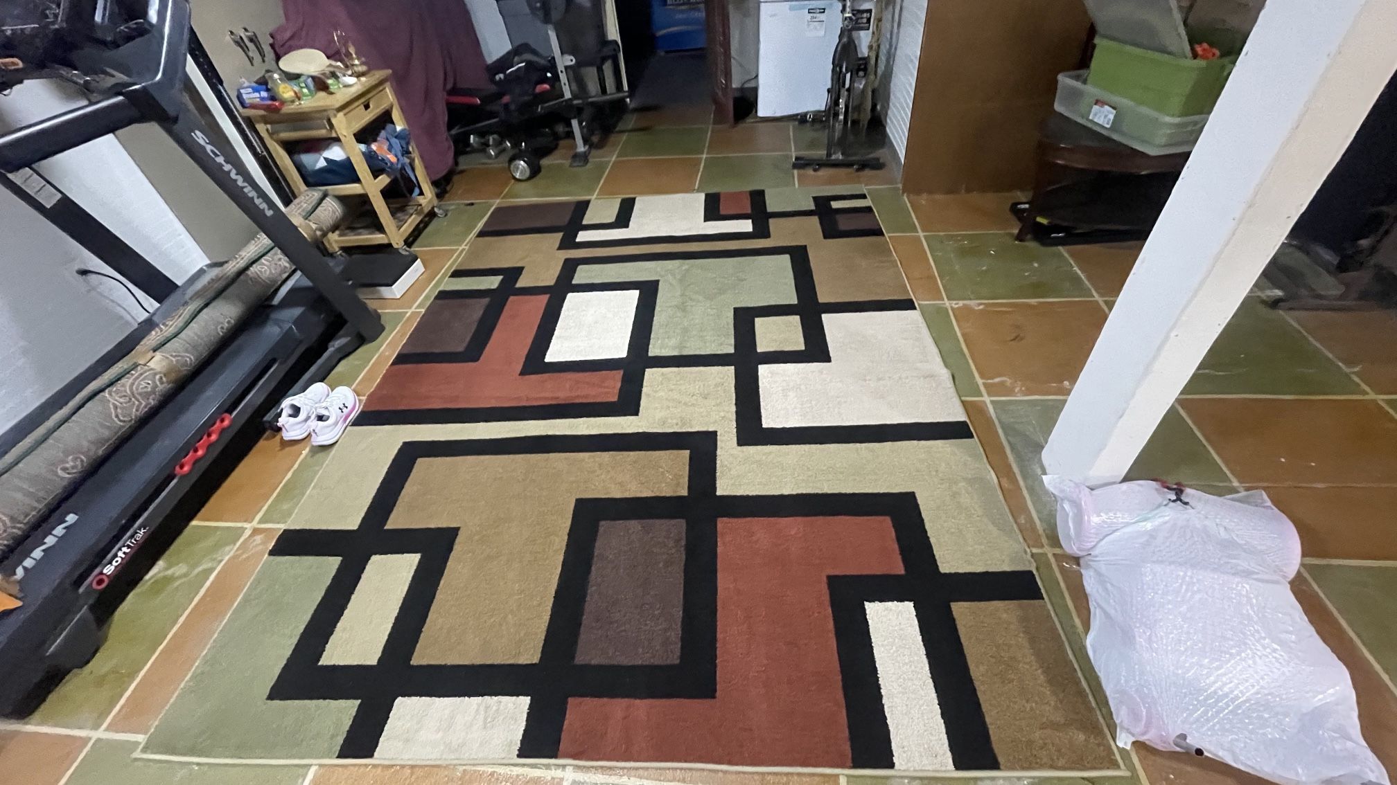 Carpet (7 Ft By 9 Ft)