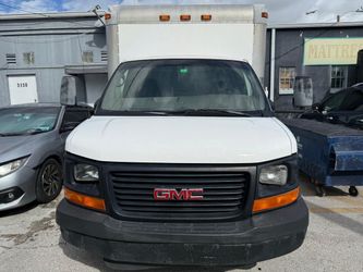 GMC TRUCK WHITE