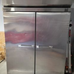 Reach In Cooler