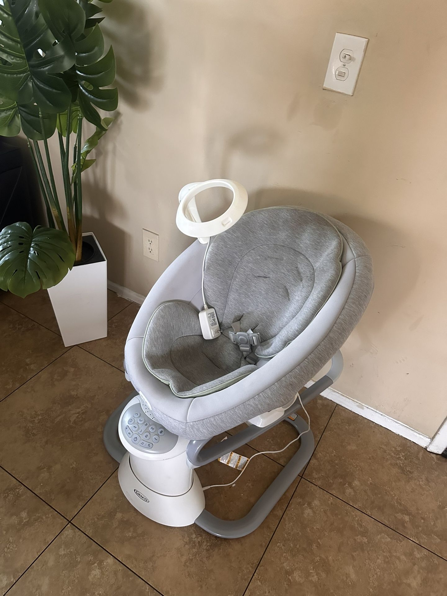 Baby Swing as it is in the photo it works well