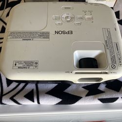 Epson VS220  3LCD Projector Model H592A