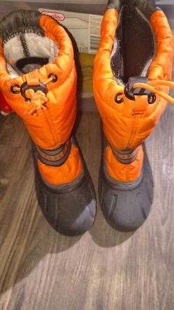 $20  KID'S Orange sorel youth snow boots water resistant size 3