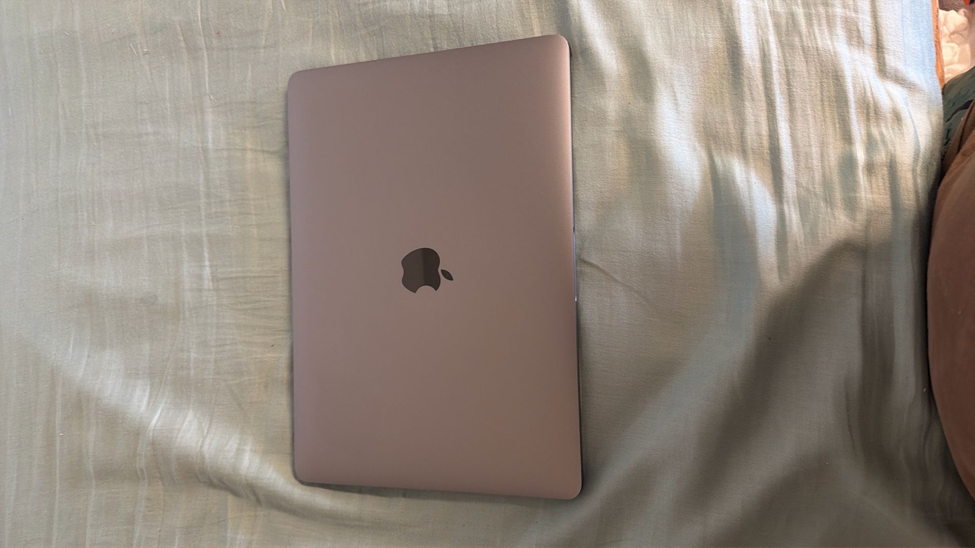 M1 Apple MacBook Pro