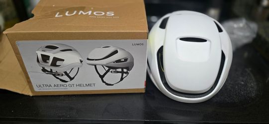 New open box Lumos Ultra Aero GT MIPS Smart Bike Helmet – Large – White