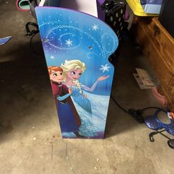 Disney Frozen book Shelf