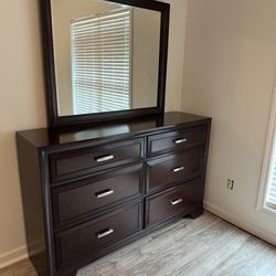 Queen bedroom set with Mattress 
