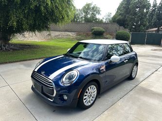 🚗 2016 MINI Cooper 2-Door – One Owner – Low Miles