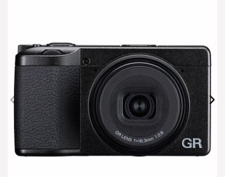 Ricoh GR IV