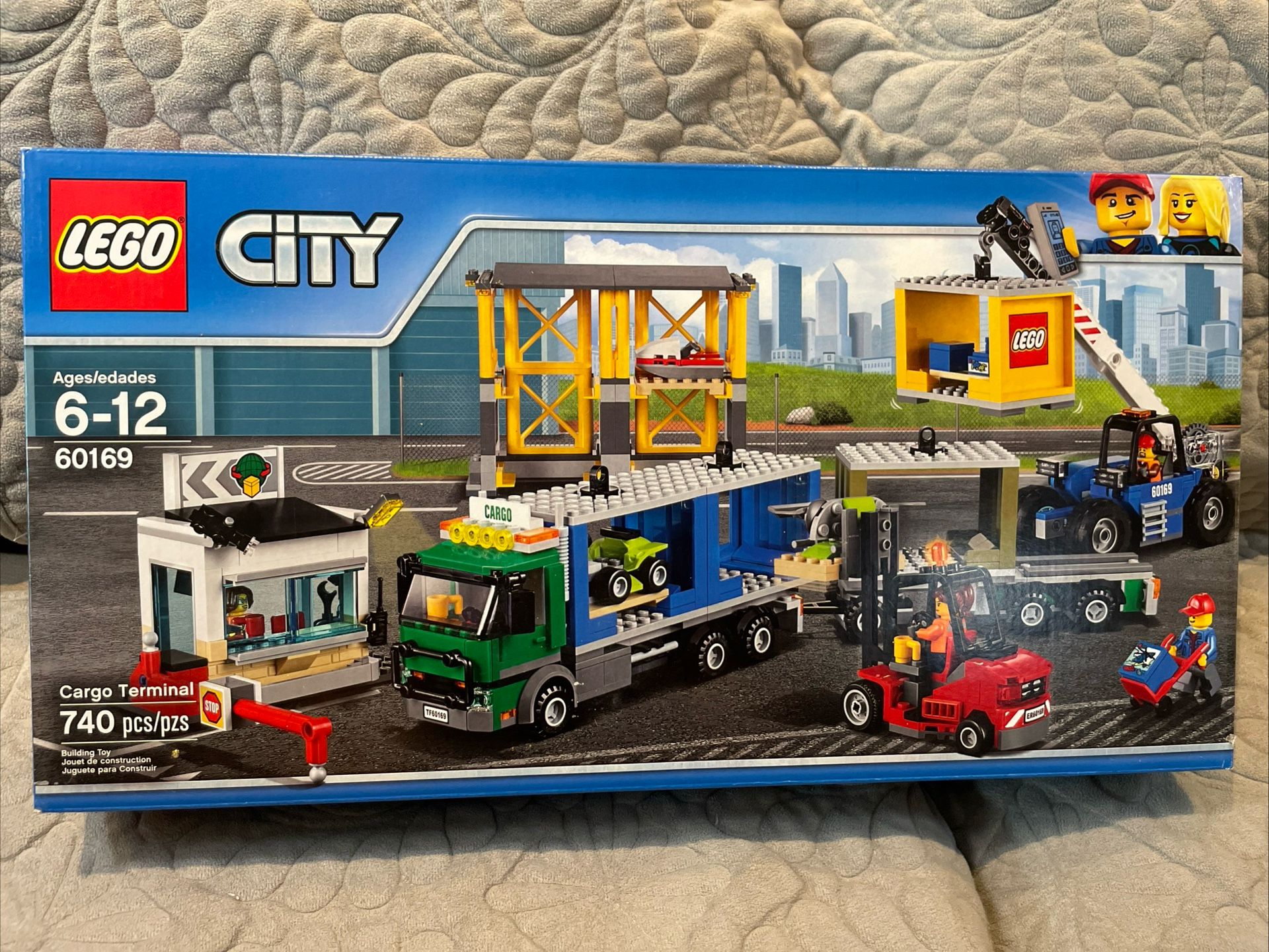 LEGO CITY: Cargo Terminal (60169) Rerired New Sealed Box