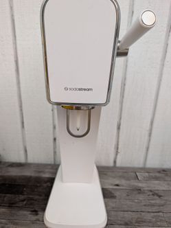 Sparkling Water Maker / Soda Maker - Great Condition