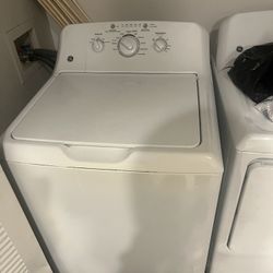 GE Agitator Medium ( 4.0-cu ft ) Top-Load Washer And Dryer ( White )