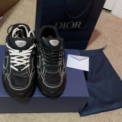Dior B30
