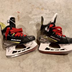 Bauer Vapor X4 Ice Skates - Size 1.5