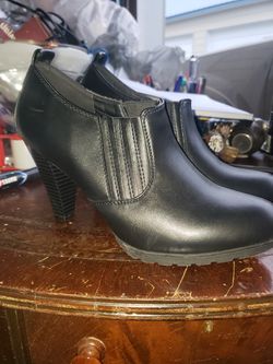Womens shoes