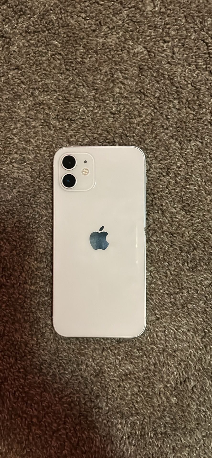 Iphone 12 (White)