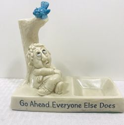 VINTAGE 1970 W & R BERRIES CO’S STATUE FIGURINE