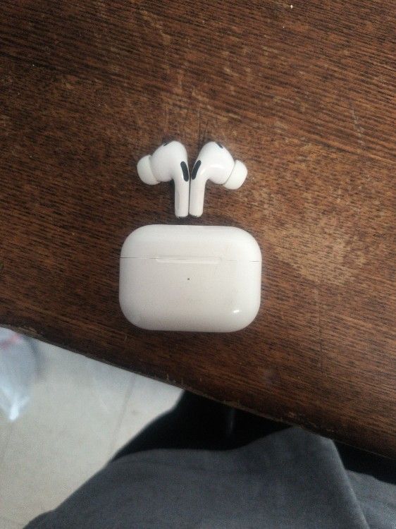 Airpods, Pls Read The Description Near The Casino Of The Sun