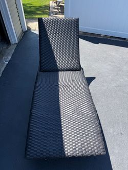 wicker padded chair