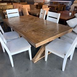 Comedor Con 6 Sillas Incluidas.