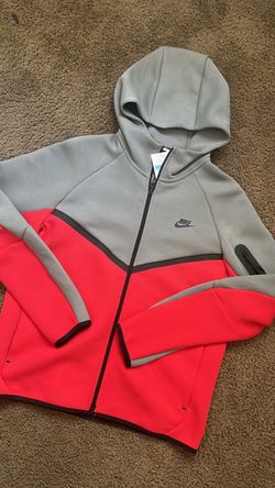 Nike Tech Hoodie Size M